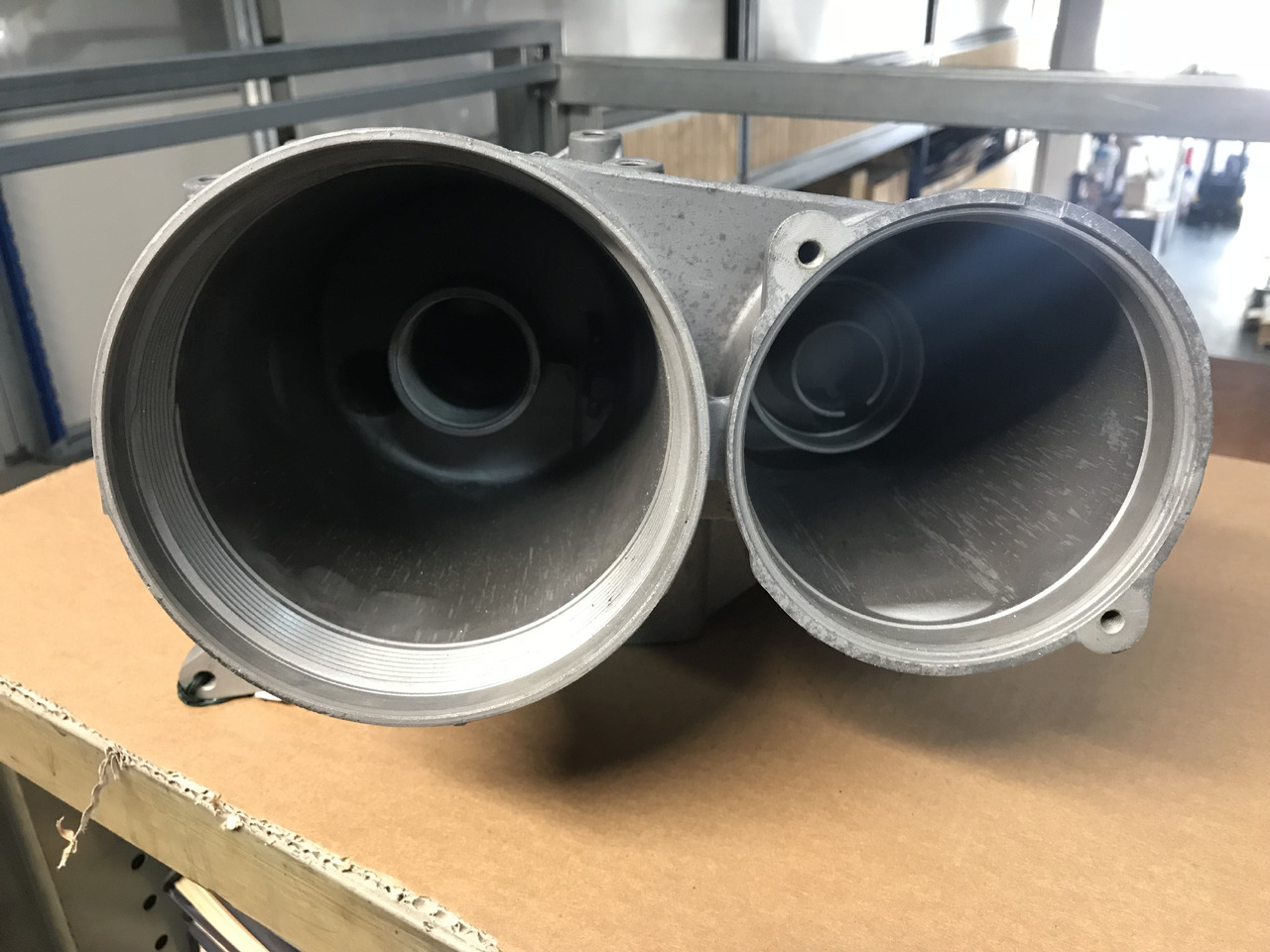 MODULO RAFFREDDAMENTO OLIO MOTORI MAN D2066 / D2676 - Engine and parts for Truck: picture 4 MODULO RAFFREDDAMENTO OLIO MOTORI MAN D2066 / D2676 - Engine and parts for Truck: picture 4