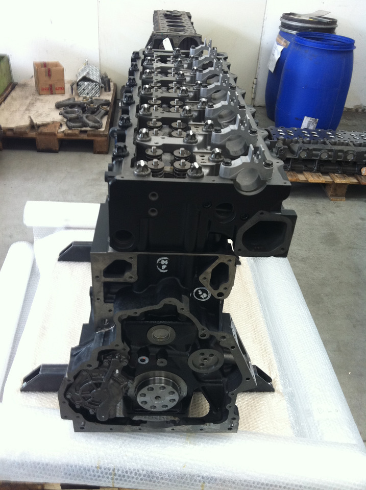 MOTORE MAN D2066LF06 - 400CV - EURO 2 - Engine: picture 3 MOTORE MAN D2066LF06 - 400CV - EURO 2 - Engine: picture 3