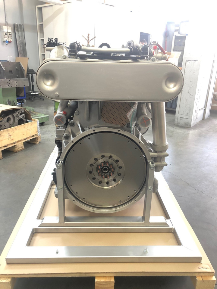 MOTORE MAN D2676LOH28 / MAN D2676 LOH28 - Engine: picture 4 MOTORE MAN D2676LOH28 / MAN D2676 LOH28 - Engine: picture 4