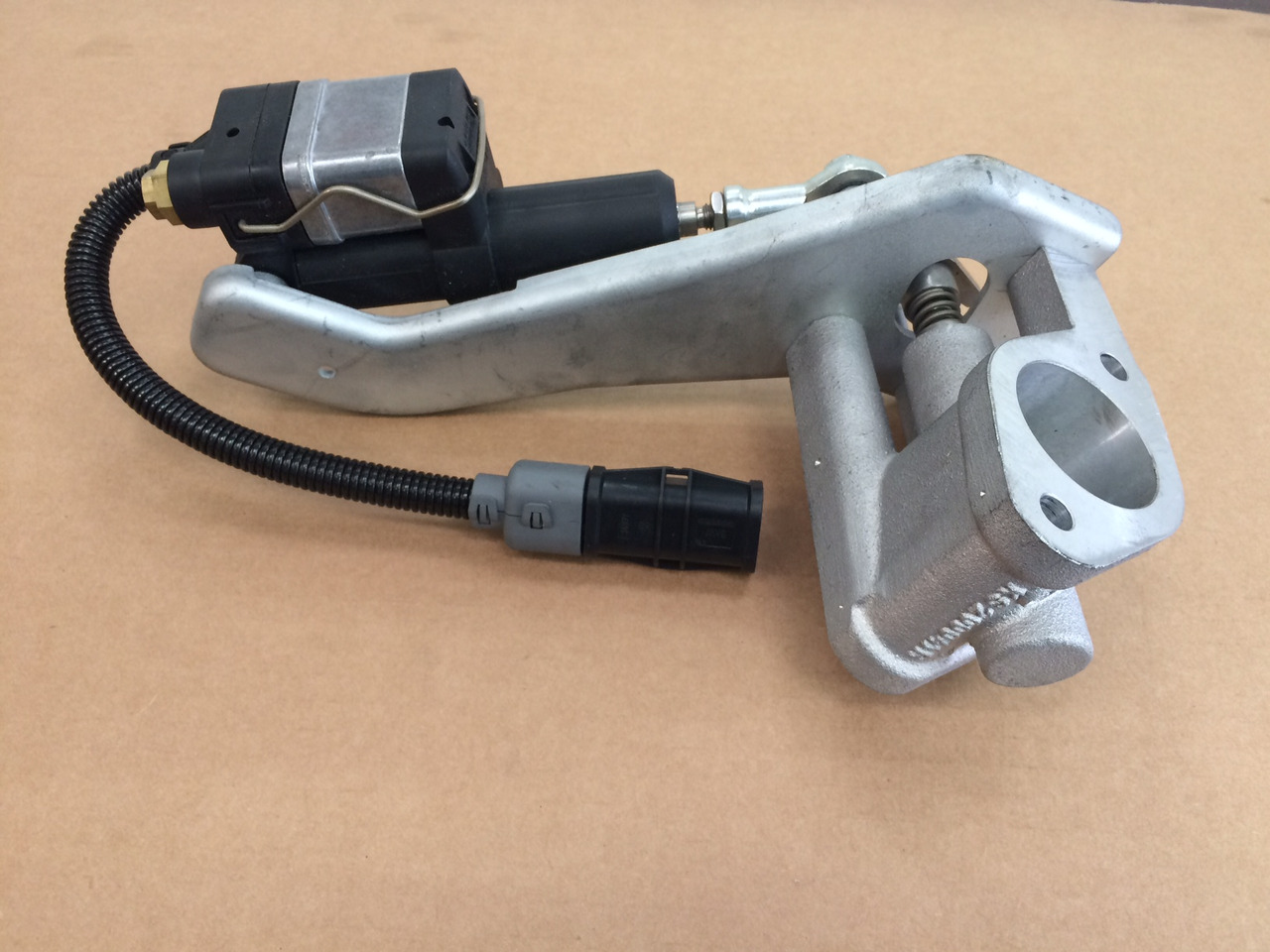 SARACINESCA EGR RIF. MAN 51081506026 - Engine and parts for Truck: picture 4 SARACINESCA EGR RIF. MAN 51081506026 - Engine and parts for Truck: picture 4