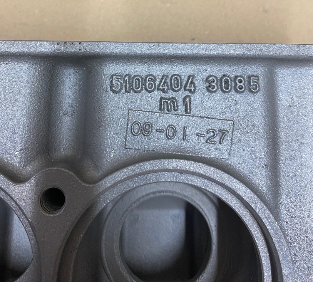 SCATOLA TERMOSTATO/ALLOGGIAMENTO TERMOSTATO MAN 51064040095 - Thermostat for Truck: picture 3 SCATOLA TERMOSTATO/ALLOGGIAMENTO TERMOSTATO MAN 51064040095 - Thermostat for Truck: picture 3