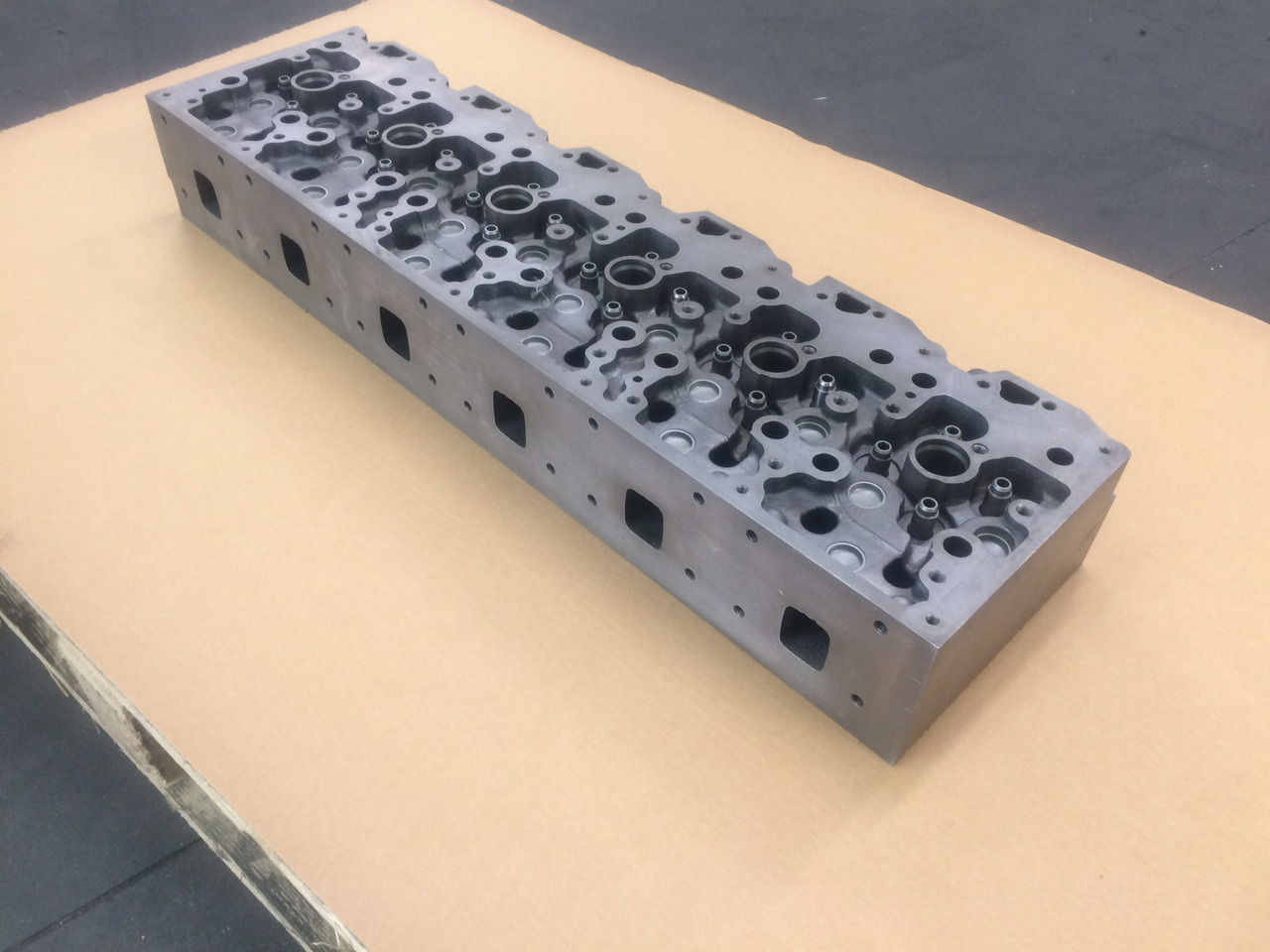 TESTATA CILINDRO - MAN 51031006095 - MOTORE MAN D0836 Common Rail - Cylinder head: picture 4 TESTATA CILINDRO - MAN 51031006095 - MOTORE MAN D0836 Common Rail - Cylinder head: picture 4