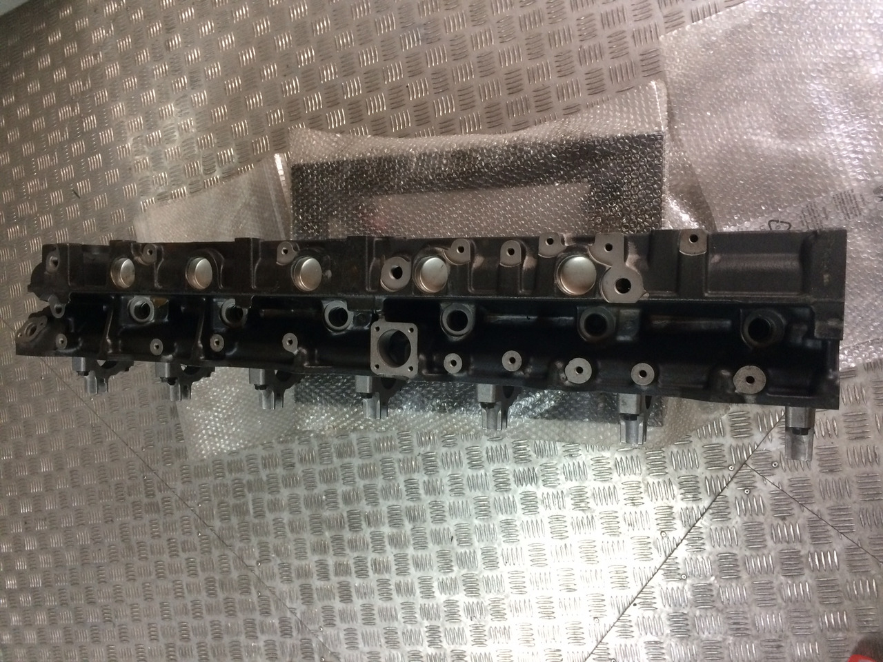 TESTATA MAN D2066LUH - MAN 51031006190 - Cylinder head: picture 4 TESTATA MAN D2066LUH - MAN 51031006190 - Cylinder head: picture 4