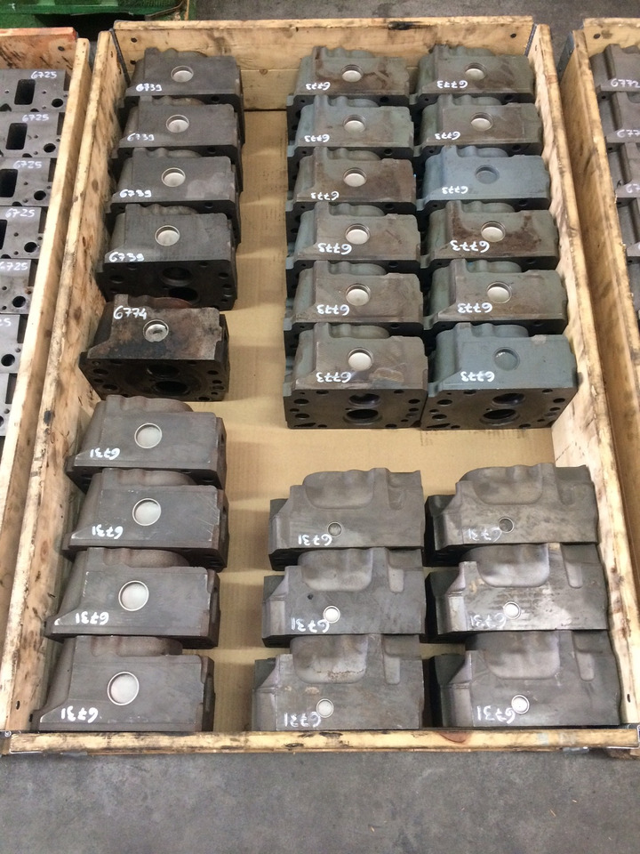 TESTATA MOTORE MAN D2865 / D2866 2V / D2876 2V / D2848 2V / D2840 2V / D2842 2V - Cylinder head: picture 2 TESTATA MOTORE MAN D2865 / D2866 2V / D2876 2V / D2848 2V / D2840 2V / D2842 2V - Cylinder head: picture 2