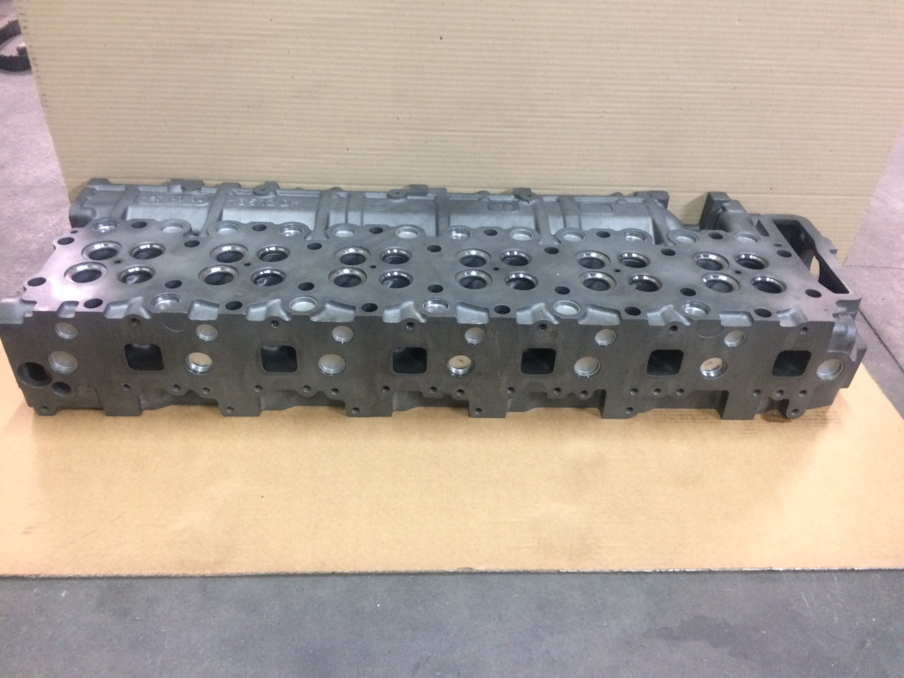 Cylinder head for Truck TESTATE MOTORI MAN D2066 - D2676 - NUDE / COMPLETE DI VALVOLE: picture 11