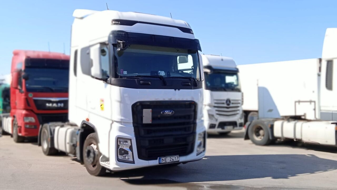 Tractor unit Ford F MAX 500: picture 1