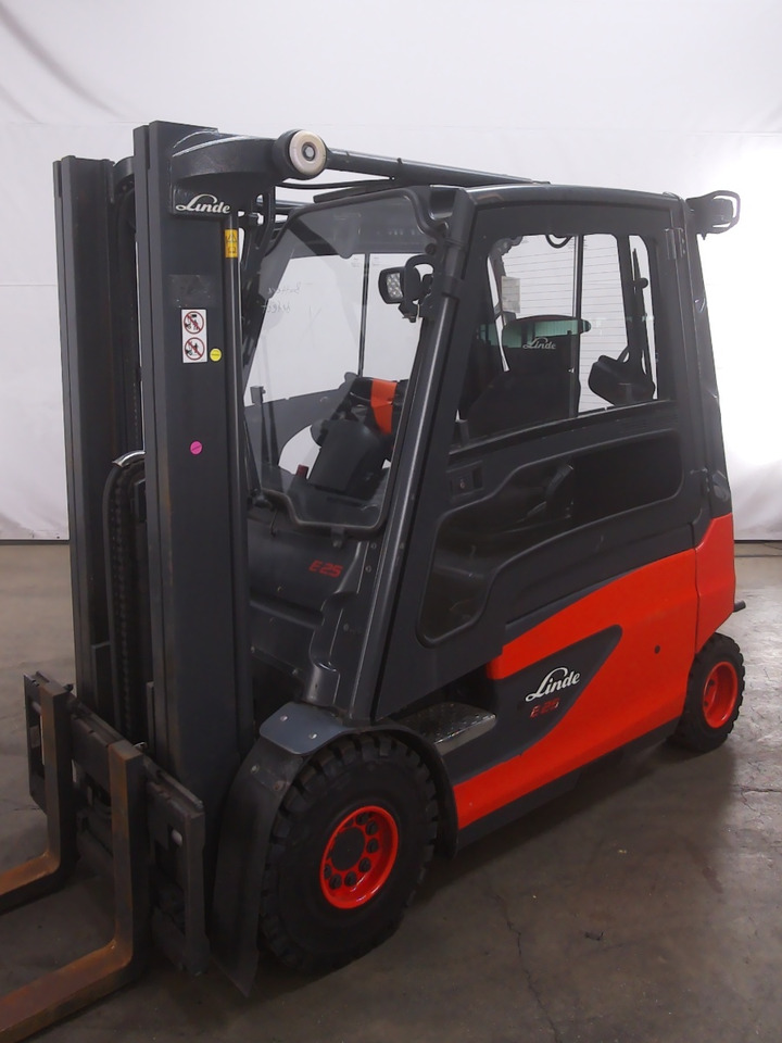Linde E25L-01 - Electric forklift: picture 1 Linde E25L-01 - Electric forklift: picture 1