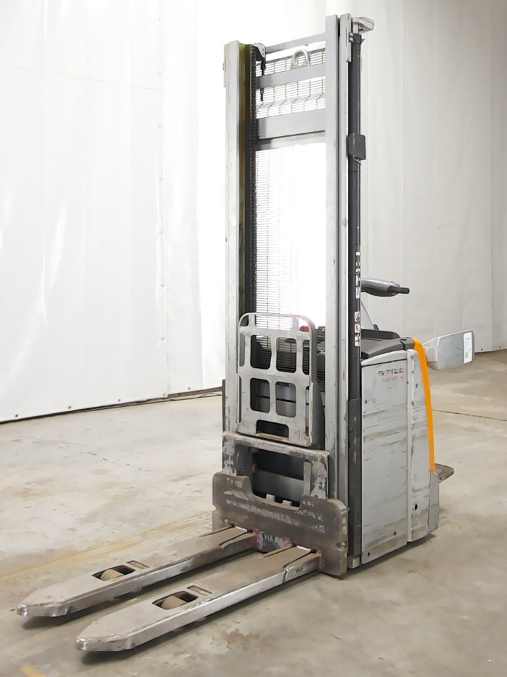 Still EXV-SF16 - Stacker: picture 1 Still EXV-SF16 - Stacker: picture 1