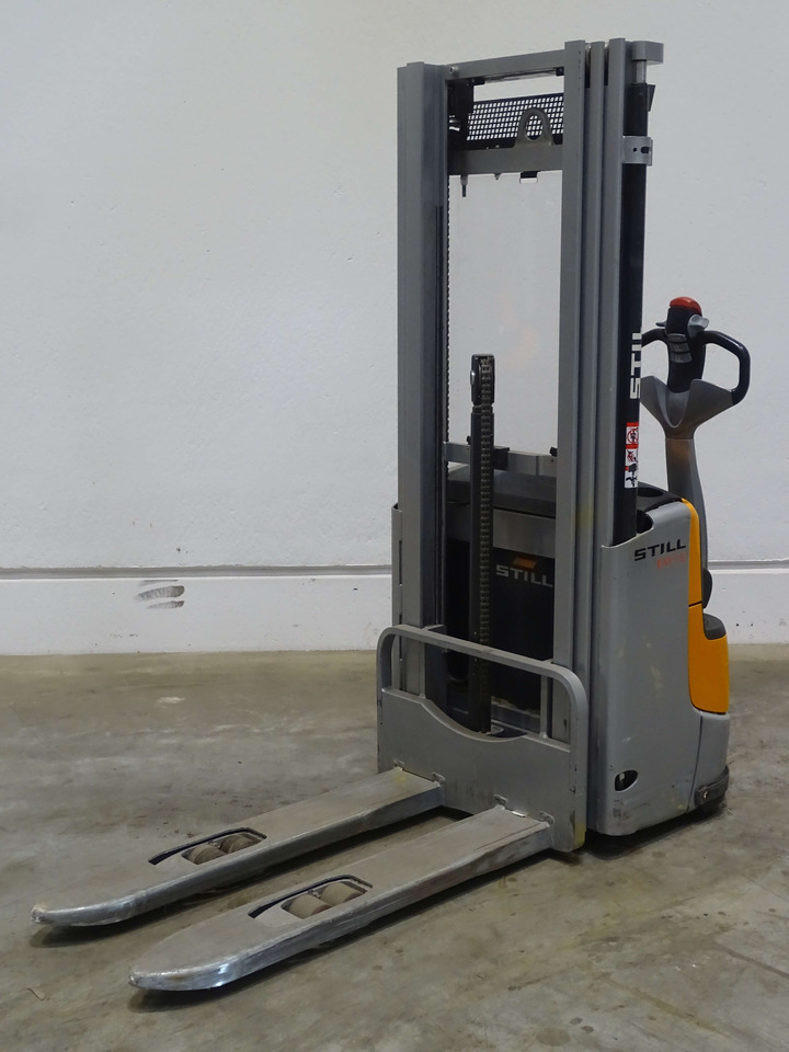 Still EXV12 - Stacker: picture 1 Still EXV12 - Stacker: picture 1