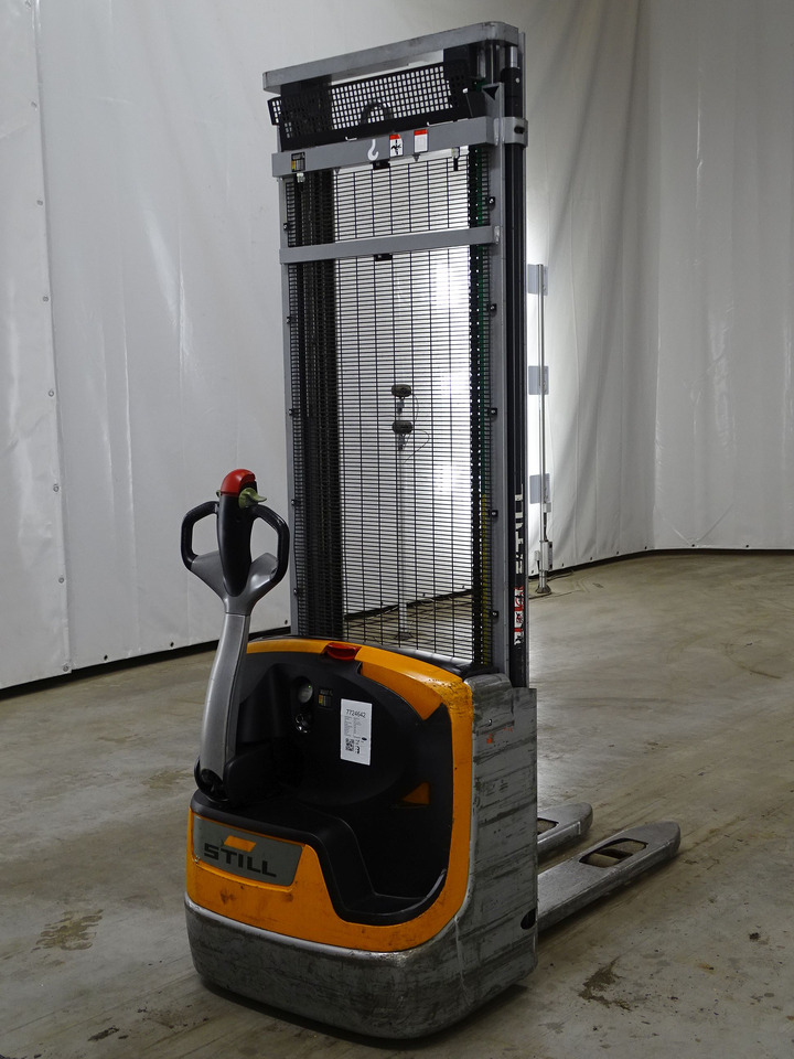 Still EXV12 - Stacker: picture 2 Still EXV12 - Stacker: picture 2