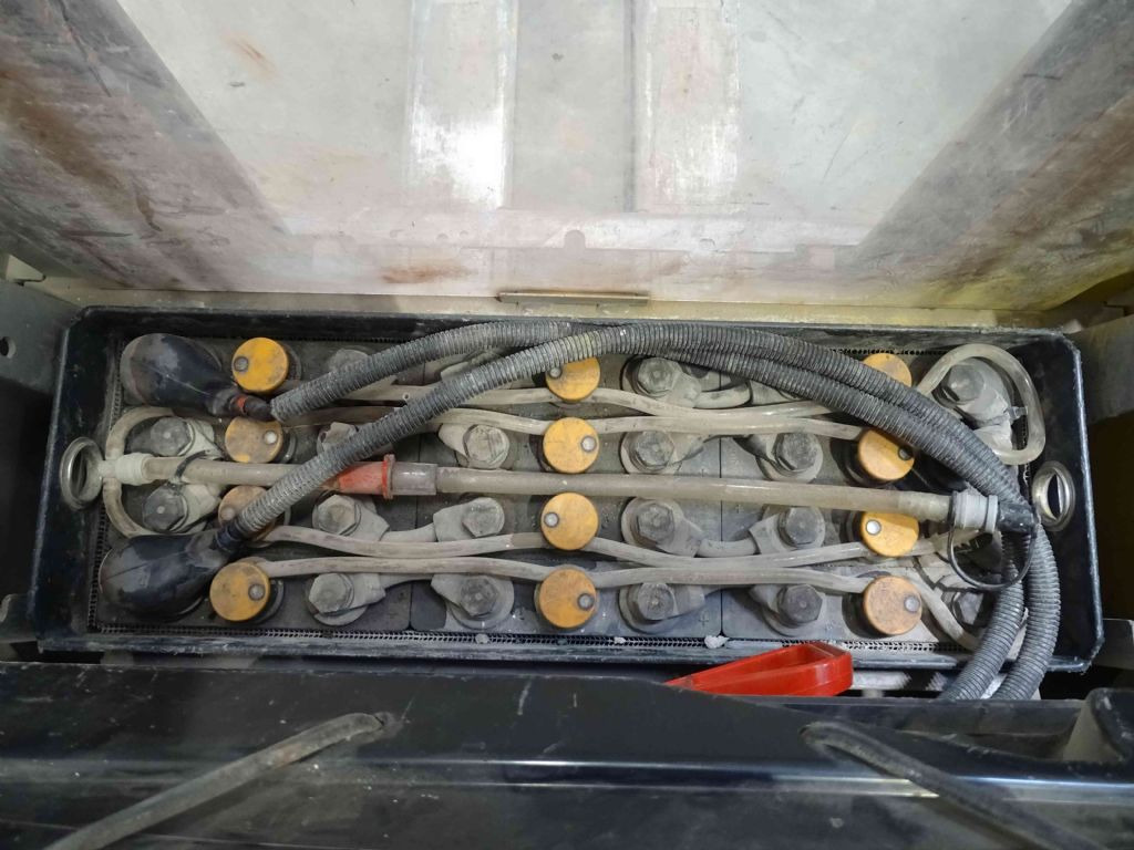 Still EXV14 - Stacker: picture 4 Still EXV14 - Stacker: picture 4