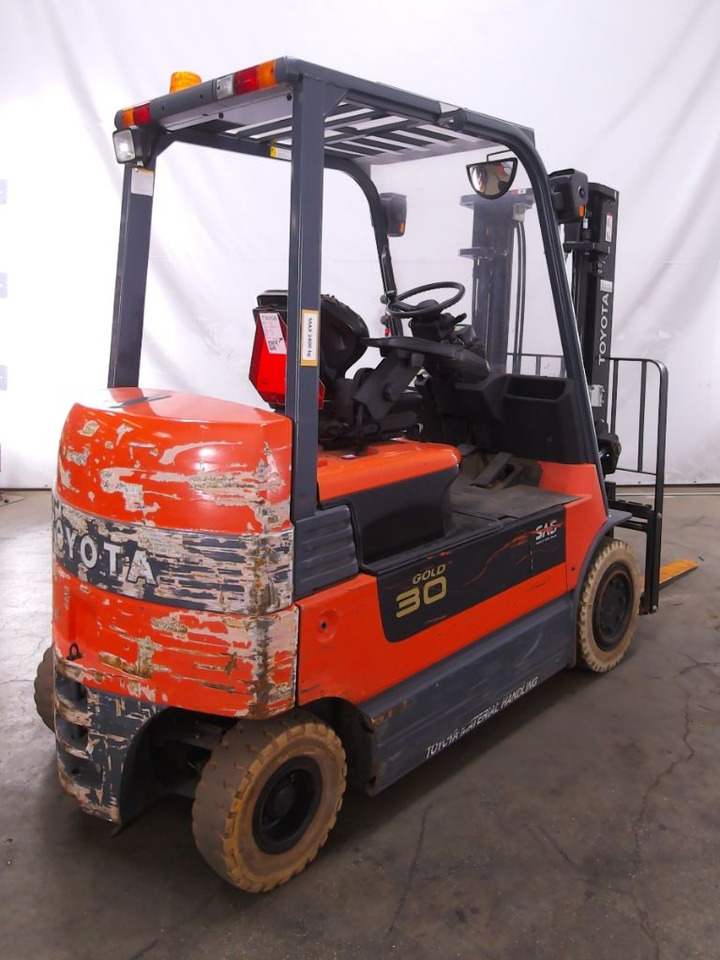 Toyota 7FBMF30 - Electric forklift: picture 2 Toyota 7FBMF30 - Electric forklift: picture 2