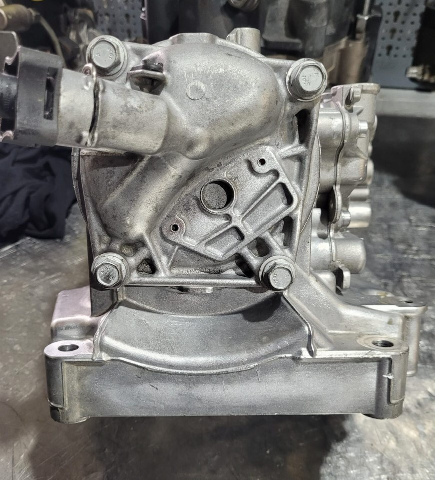 Mercedes Actros Fuel Filter Housing A4710909352 - Fuel filter for Truck: picture 2 Mercedes Actros Fuel Filter Housing A4710909352 - Fuel filter for Truck: picture 2