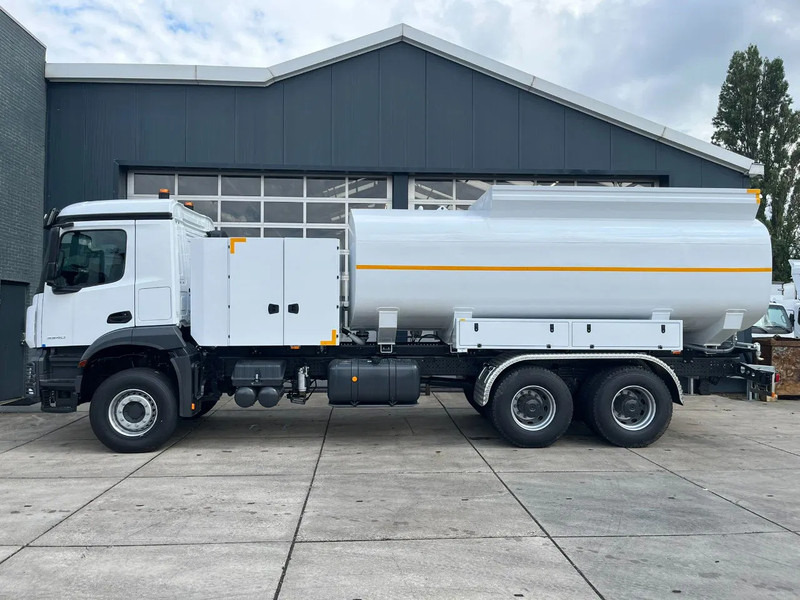 Mercedes-Benz Arocs 3340 6x6 Water Tank Truck - Tank truck: picture 2 Mercedes-Benz Arocs 3340 6x6 Water Tank Truck - Tank truck: picture 2