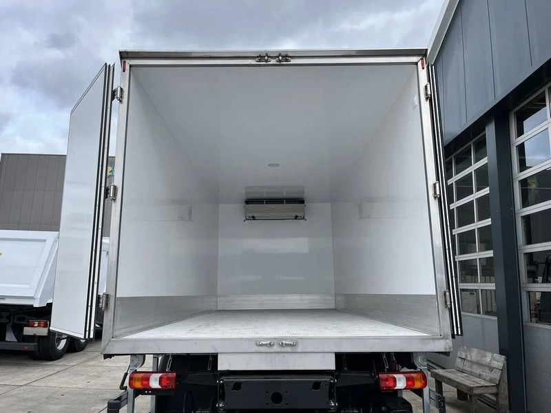 New Refrigerator truck Mercedes-Benz Atego 1725 4x4 Refrigerator Truck: picture 13