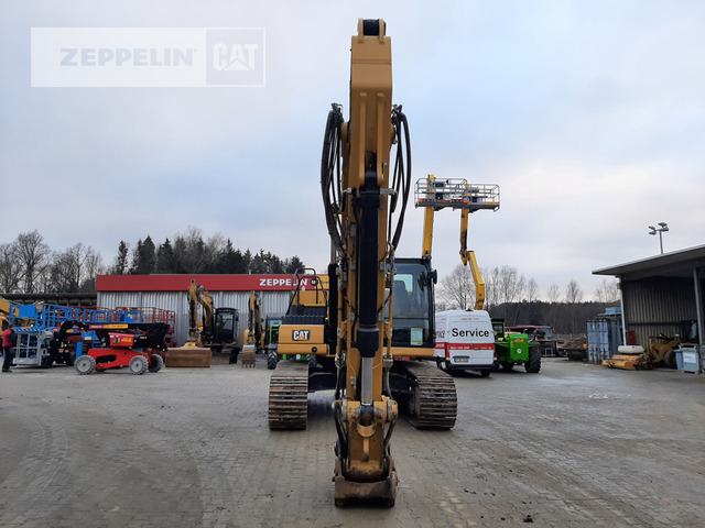 Crawler excavator Cat 330GC: picture 8