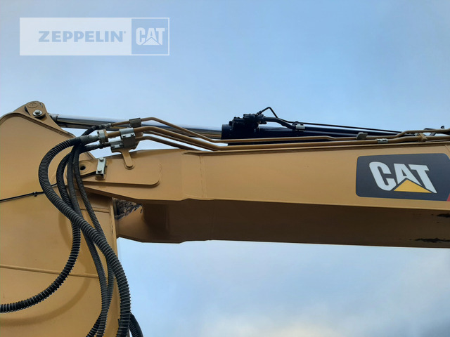Crawler excavator Cat 330GC: picture 28