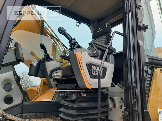Crawler excavator Cat 330GC: picture 40