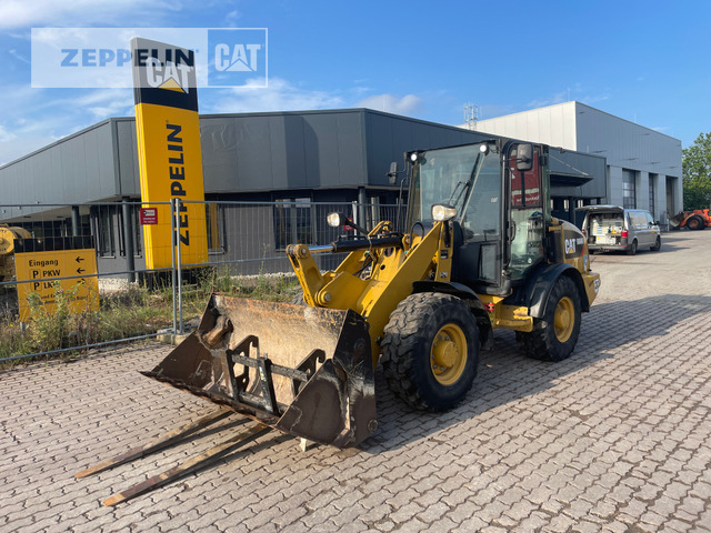 Cat 906M - Wheel loader: picture 1 Cat 906M - Wheel loader: picture 1