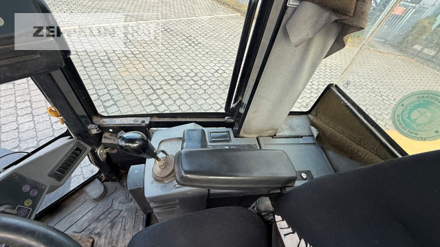 Cat 928G leasing Cat 928G: picture 14