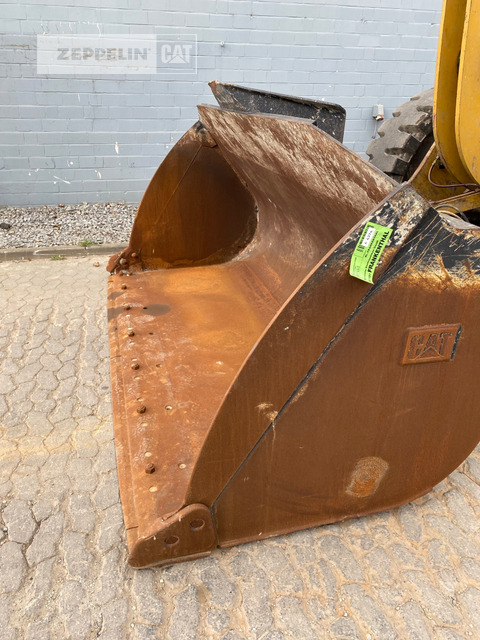 Wheel loader Cat 938M: picture 14