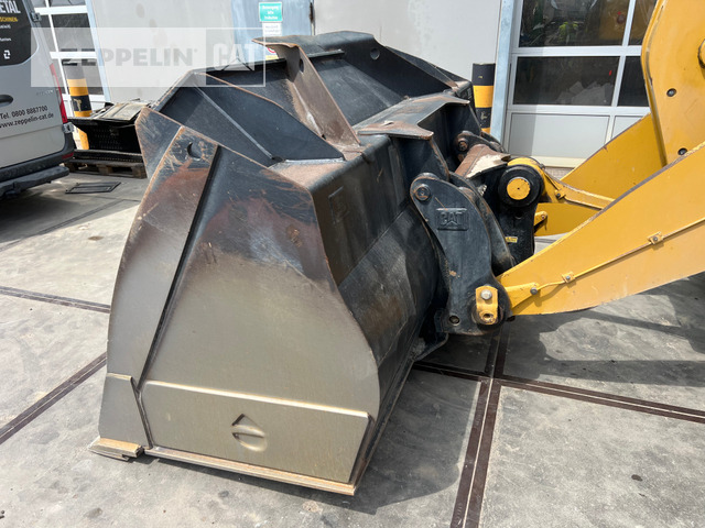 Wheel loader Cat 962M: picture 8