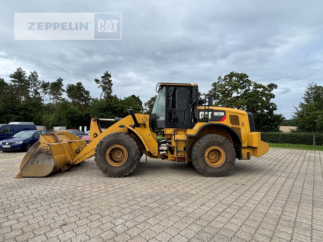 Cat 962M - Wheel loader: picture 1 Cat 962M - Wheel loader: picture 1