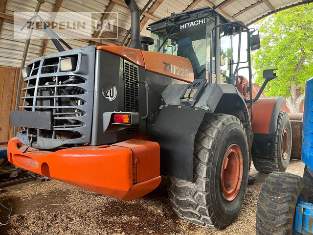 Hitachi ZW220 - Wheel loader: picture 3 Hitachi ZW220 - Wheel loader: picture 3