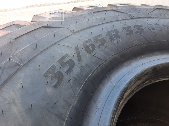 Michelin 1 x Reifen 36/65R33 - Tire for Construction machinery: picture 3 Michelin 1 x Reifen 36/65R33 - Tire for Construction machinery: picture 3