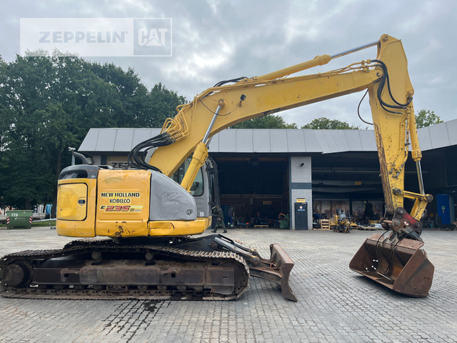 New Holland E235 - Crawler excavator: picture 3 New Holland E235 - Crawler excavator: picture 3