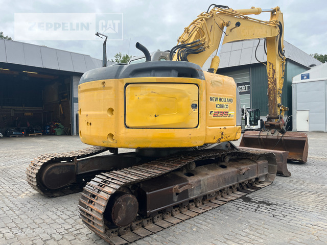 New Holland E235 - Crawler excavator: picture 5 New Holland E235 - Crawler excavator: picture 5