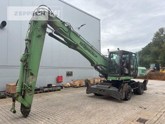 Sennebogen 821 - Waste/ Industry handler: picture 1 Sennebogen 821 - Waste/ Industry handler: picture 1