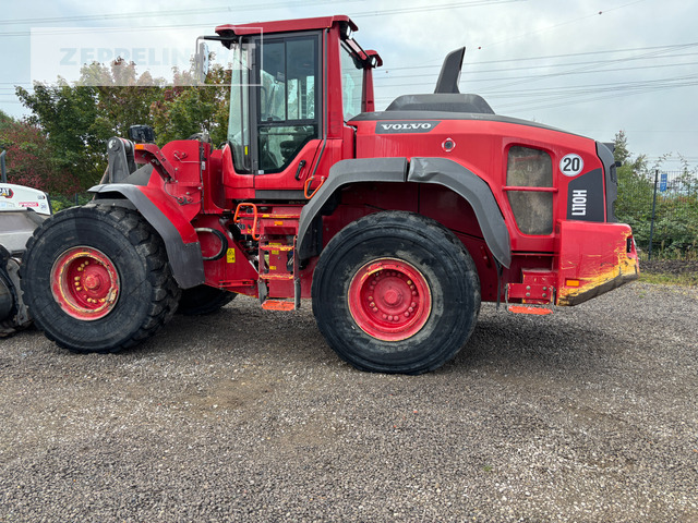 Volvo L110H - Wheel loader: picture 3 Volvo L110H - Wheel loader: picture 3