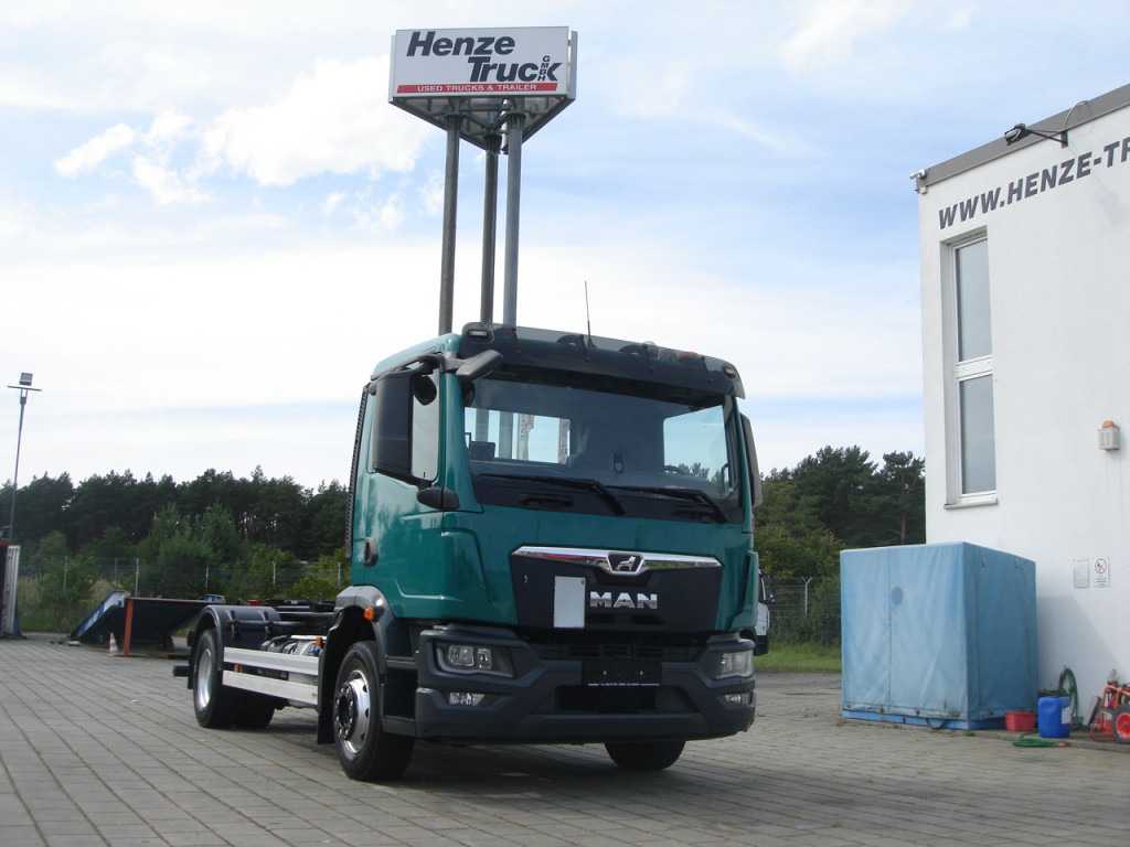 Hook lift truck MAN TG-M 15.250 BL Abrollkipper: picture 8