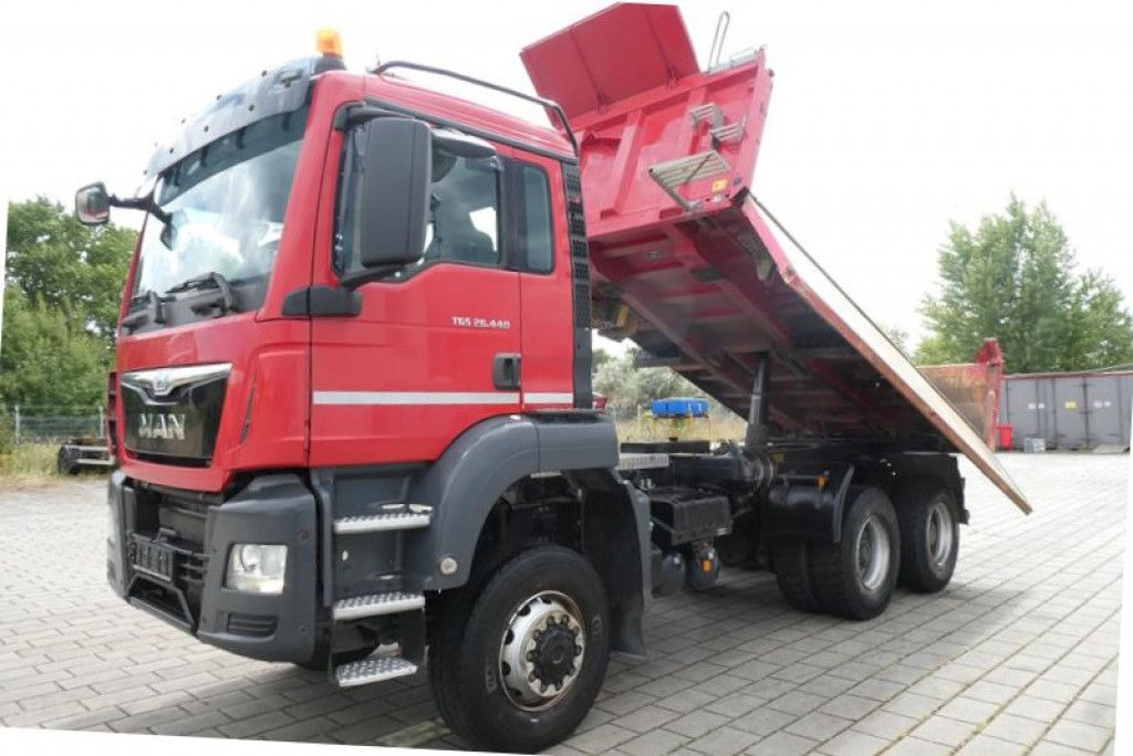 MAN TG-S 26.440 6x6 3-Achs Allradkipper Meiller - Tipper: picture 2 MAN TG-S 26.440 6x6 3-Achs Allradkipper Meiller - Tipper: picture 2