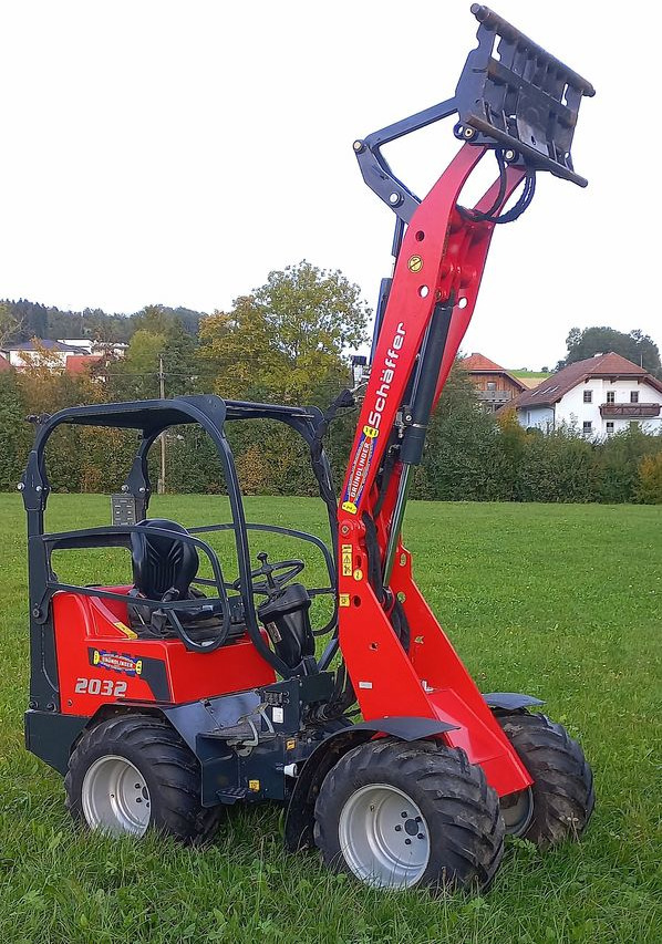 Schäffer Schäffer 2032 - Compact loader: picture 2 Schäffer Schäffer 2032 - Compact loader: picture 2
