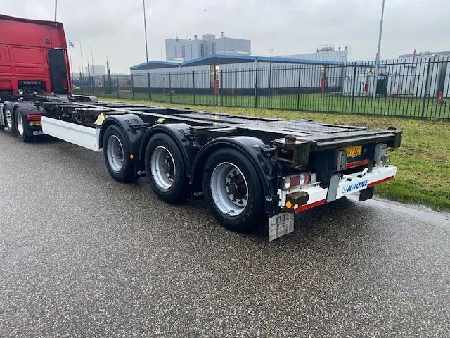 Krone SD multi containerchassis ,3 ASSER , 20-30-40-45 VOET containers - Container transporter/ Swap body semi-trailer: picture 1 Krone SD multi containerchassis ,3 ASSER , 20-30-40-45 VOET containers - Container transporter/ Swap body semi-trailer: picture 1