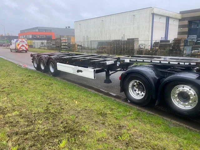 Krone SD multi containerchassis ,3 ASSER , 20-30-40-45 VOET containers - Container transporter/ Swap body semi-trailer: picture 4 Krone SD multi containerchassis ,3 ASSER , 20-30-40-45 VOET containers - Container transporter/ Swap body semi-trailer: picture 4