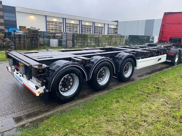 Krone SD multi containerchassis ,3 ASSER , 20-30-40-45 VOET containers - Container transporter/ Swap body semi-trailer: picture 2 Krone SD multi containerchassis ,3 ASSER , 20-30-40-45 VOET containers - Container transporter/ Swap body semi-trailer: picture 2