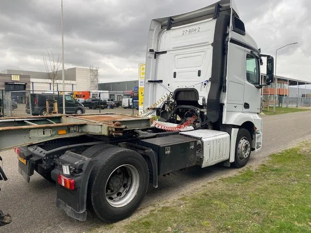 Mercedes-Benz Actros 1840 stream space cabine met spoilers zonneklep, apk gekeurd - Tractor unit: picture 3 Mercedes-Benz Actros 1840 stream space cabine met spoilers zonneklep, apk gekeurd - Tractor unit: picture 3