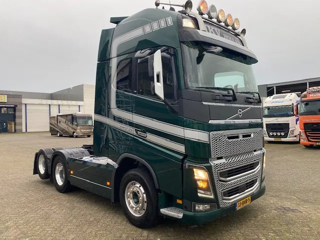Volvo FH 16 6x2 sleepas trekker ,DL ,750 pk, XL cabine , schuifschotel . - Tractor unit: picture 2 Volvo FH 16 6x2 sleepas trekker ,DL ,750 pk, XL cabine , schuifschotel . - Tractor unit: picture 2