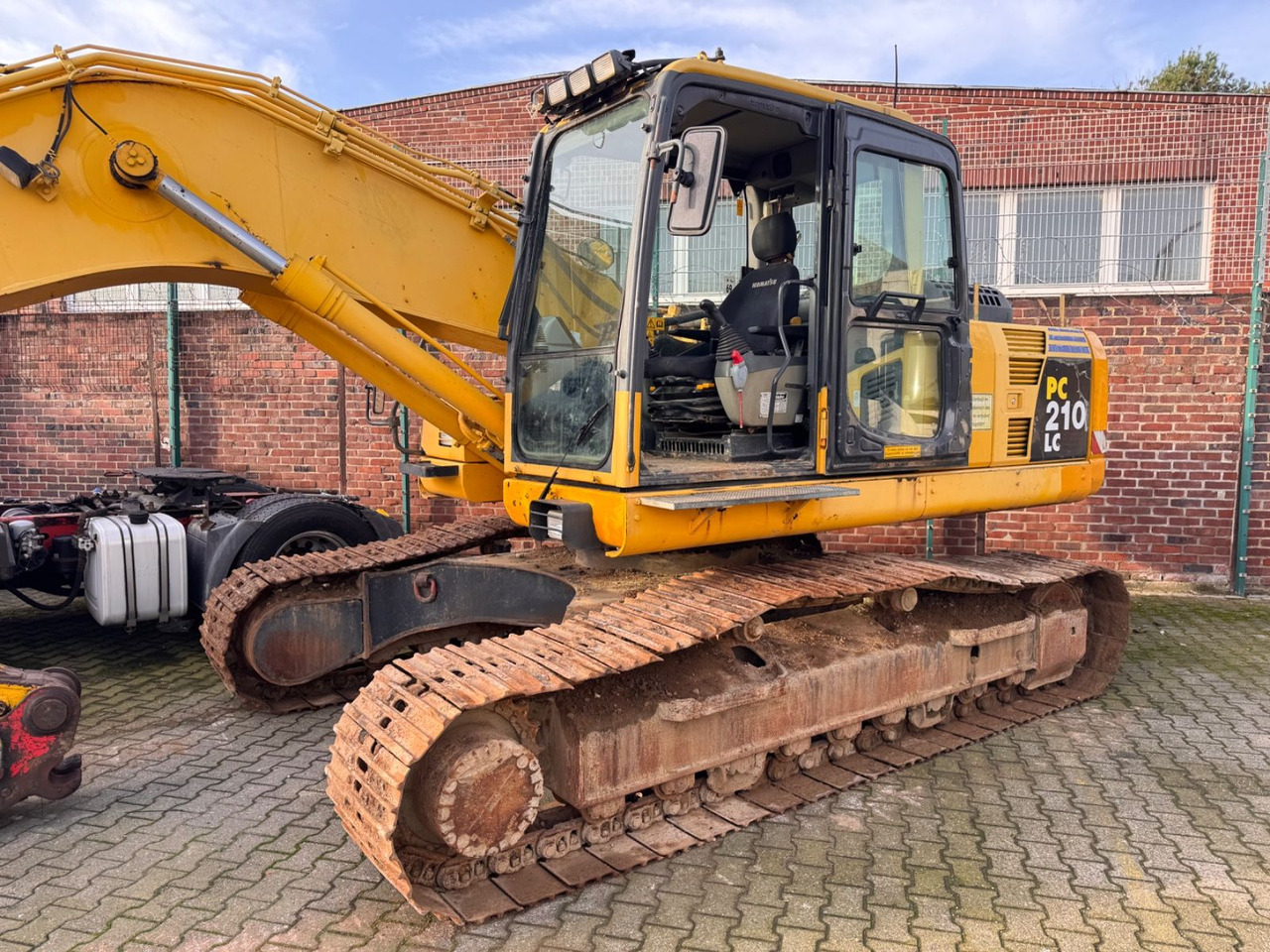 Komatsu PC 210 LCD-8 - Crawler excavator: picture 3 Komatsu PC 210 LCD-8 - Crawler excavator: picture 3