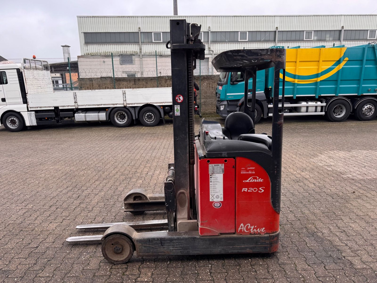 Linde R 20 S Active 5.40 höhe 2t - Reach truck: picture 4 Linde R 20 S Active 5.40 höhe 2t - Reach truck: picture 4