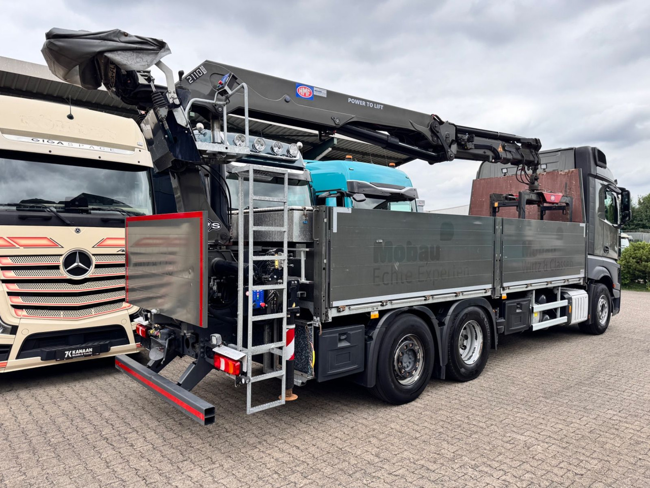 Mercedes-Benz 2545 Actros 4 Baustoffkran HMF Hochdach - Crane truck: picture 2 Mercedes-Benz 2545 Actros 4 Baustoffkran HMF Hochdach - Crane truck: picture 2