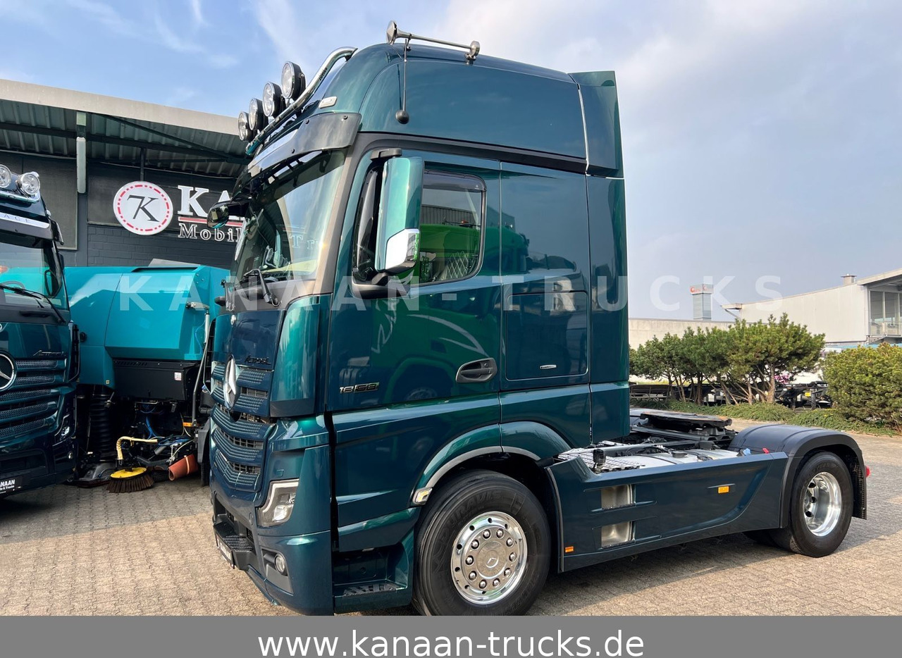 Mercedes-Benz 1858 LS Actros 5 GigaSpace leder Xenon 1860 1863 - Tractor unit: picture 5 Mercedes-Benz 1858 LS Actros 5 GigaSpace leder Xenon 1860 1863 - Tractor unit: picture 5