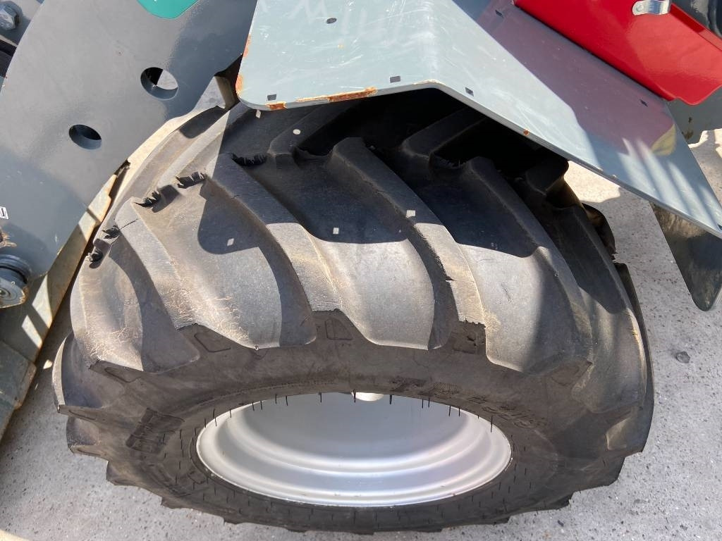 Wheel loader GiANT G 2700 X-tra HD: picture 7