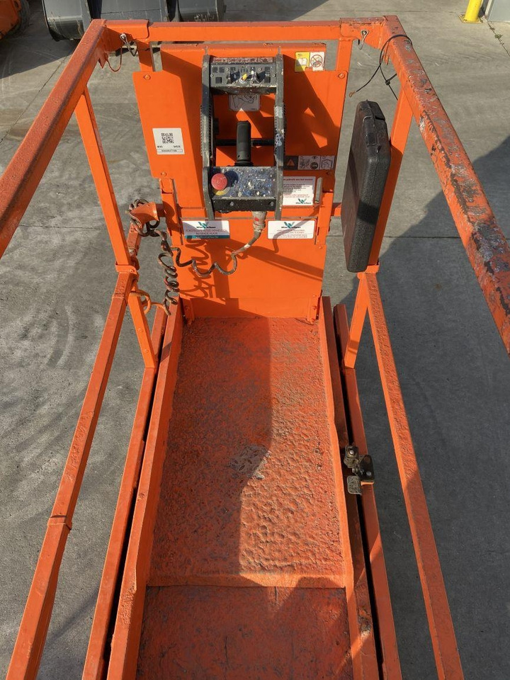 JLG 1930ES (4520)  - Scissor lift: picture 4 JLG 1930ES (4520)  - Scissor lift: picture 4