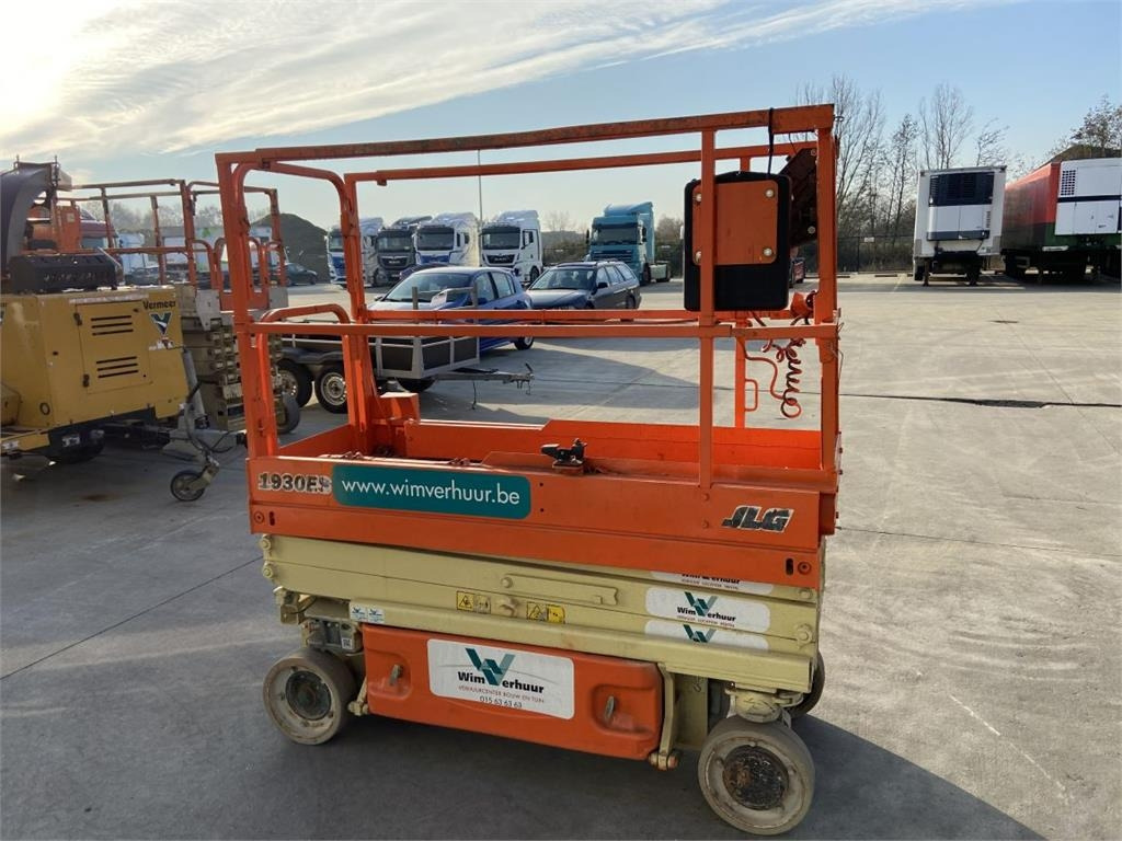 JLG 1930ES (4520)  - Scissor lift: picture 5 JLG 1930ES (4520)  - Scissor lift: picture 5