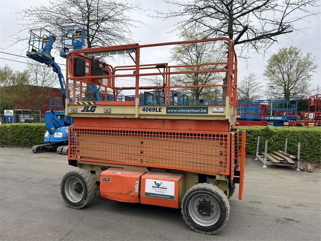 JLG 4069 LE (3614) - Scissor lift: picture 4 JLG 4069 LE (3614) - Scissor lift: picture 4