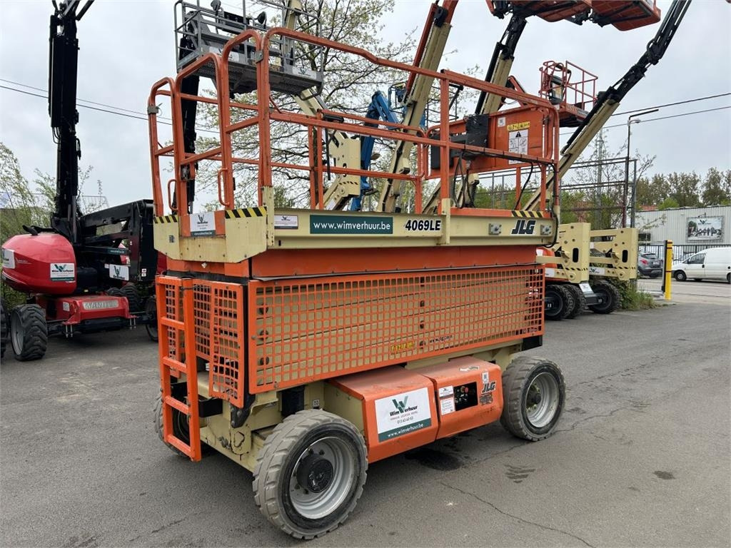 JLG 4069 LE (3614) - Scissor lift: picture 1 JLG 4069 LE (3614) - Scissor lift: picture 1